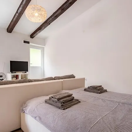 Martinis Apartment