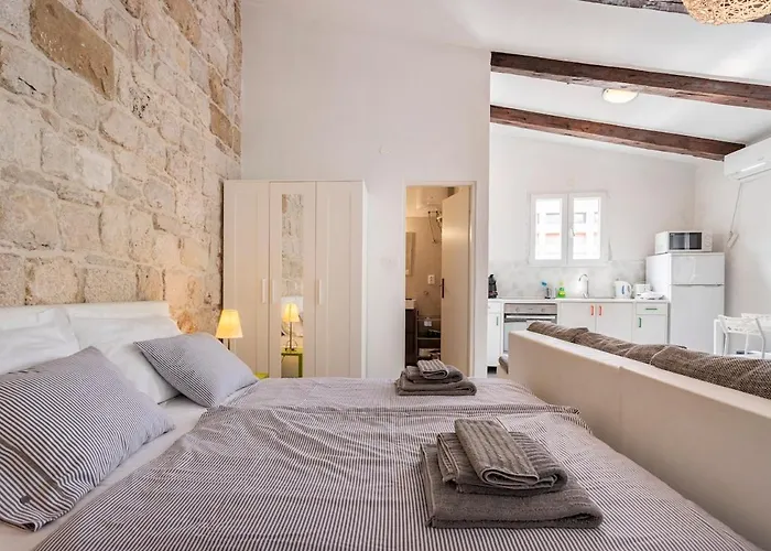 아파트 Martinis *